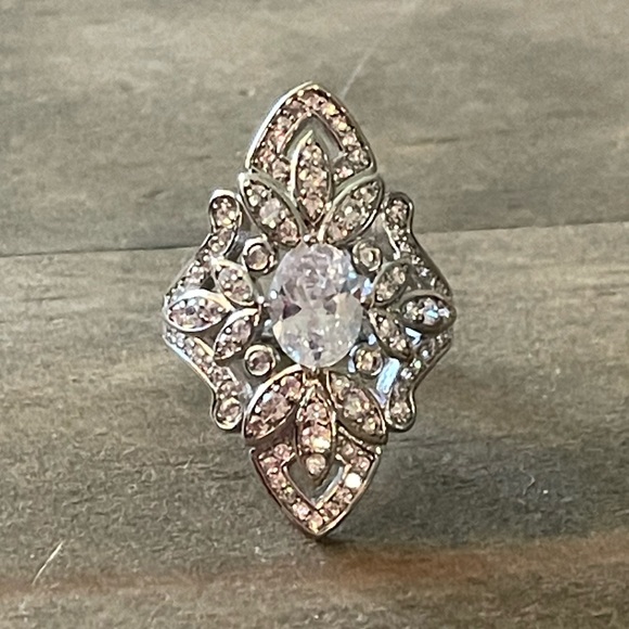 Antique Vintage Inspired Cubic Zirconia, Crystal Statement Silver Cocktail Ring - Picture 7 of 13